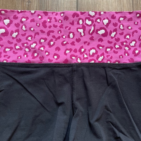 Pink Leopard Print Shorts | Size XS | EUC - Picture 2 of 4